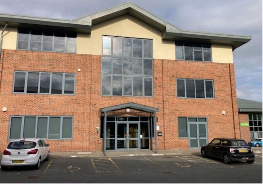Bell Ln, Amersham for lease - Building Photo - Image 2 of 5