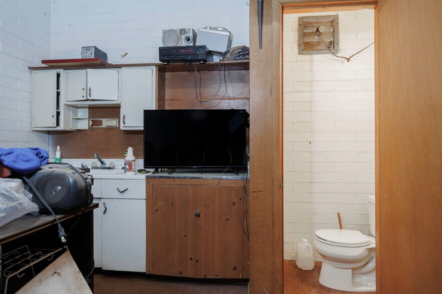 300 E 2nd St, Casa Grande, AZ à vendre - Photo du bâtiment - Image 2 de 44