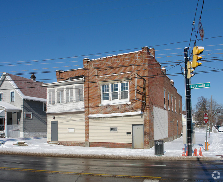 2142-2144 Sullivant Ave, Columbus, OH à louer - Photo du bâtiment - Image 3 de 14