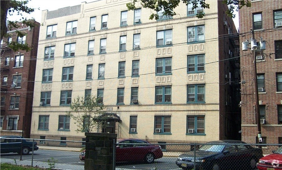 311 79th St, North Bergen, NJ for sale - Building Photo - Image 2 of 6