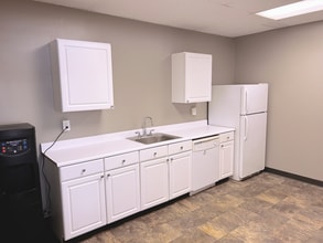 6001 Cochran Rd, Solon, OH à louer Photo intérieure- Image 2 de 4