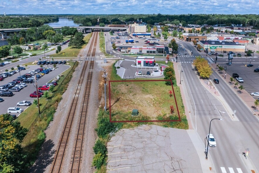 Benton Dr, Sauk Rapids, MN for sale - Building Photo - Image 1 of 4