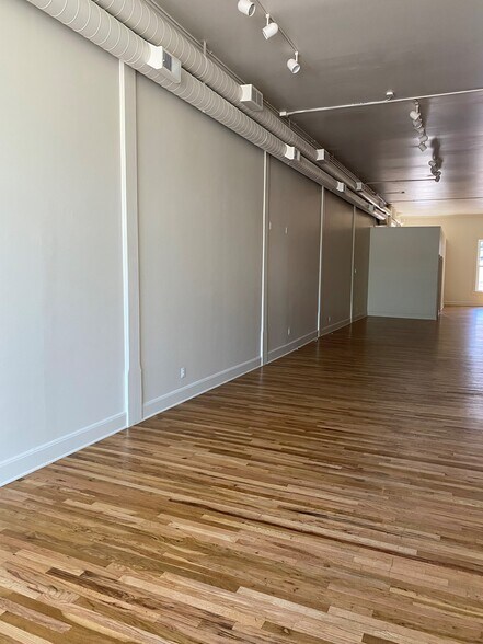 115-121 E Mountain Ave, Fort Collins, CO for lease - Interior Photo - Image 2 of 11