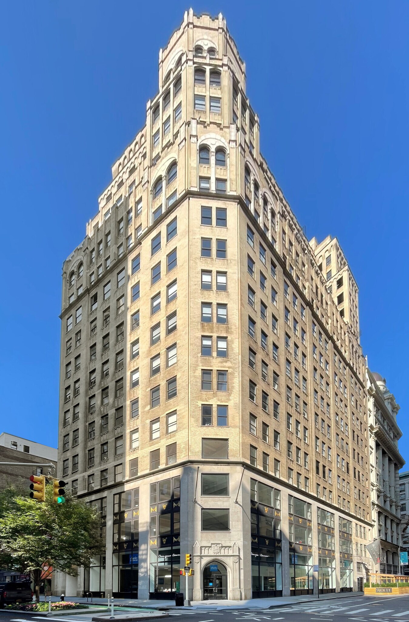 915 Broadway, New York, NY for lease Building Photo- Image 1 of 14