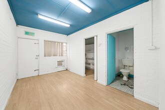 185E Burwood Road, Burwood à louer Photo intérieure- Image 1 de 2