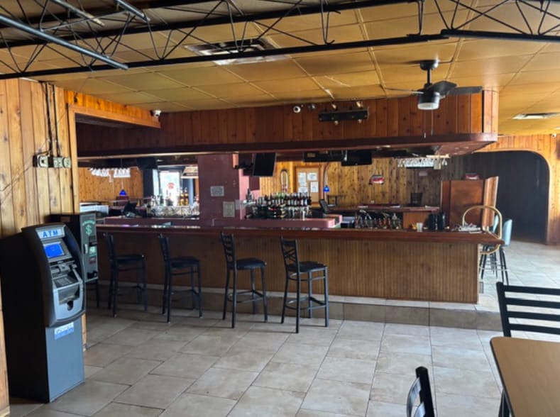 327 N Dixie Hwy, Lake Worth, FL à louer - Photo intérieure - Image 2 de 5