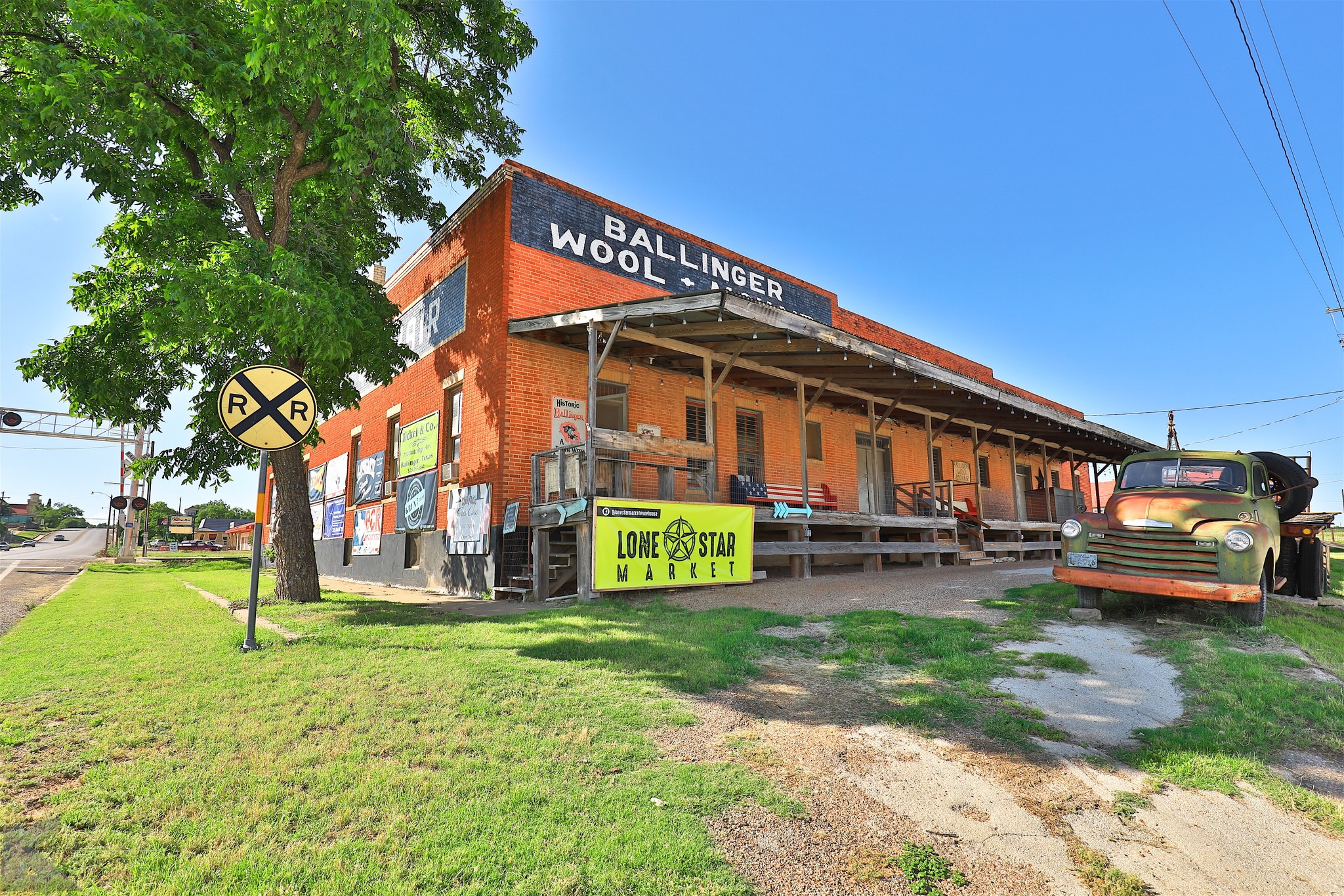 608 Railroad St, Ballinger, TX à vendre Photo du bâtiment- Image 1 de 1