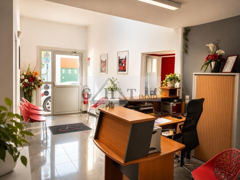 Bureau dans Saint-Maur-des-Fossés à vendre - Hall d’entrée - Image 2 de 19