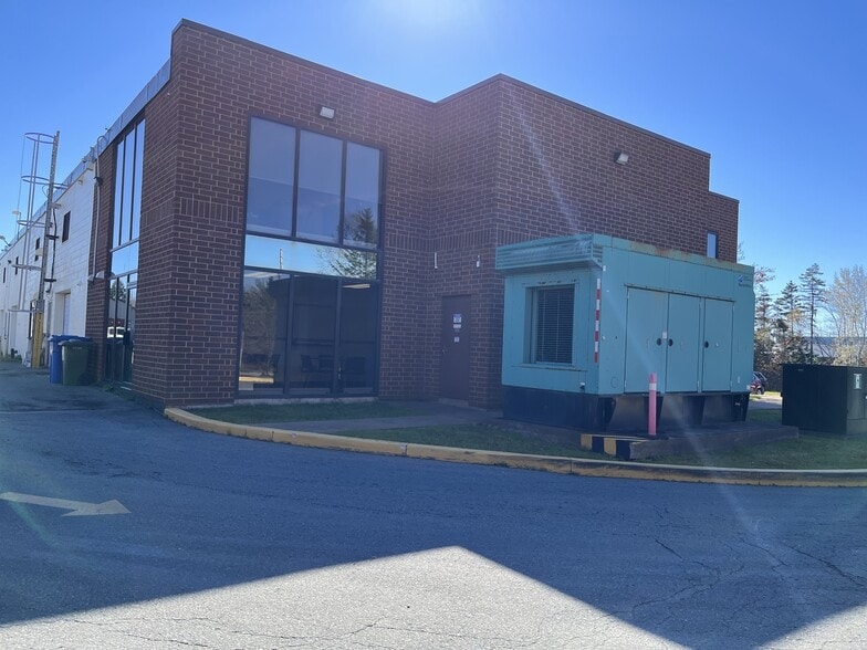 209 Aerotech Dr, Enfield, NS for lease - Primary Photo - Image 1 of 6