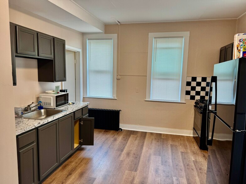 58 Rano St, Buffalo, NY à vendre - Photo du bâtiment - Image 2 de 28