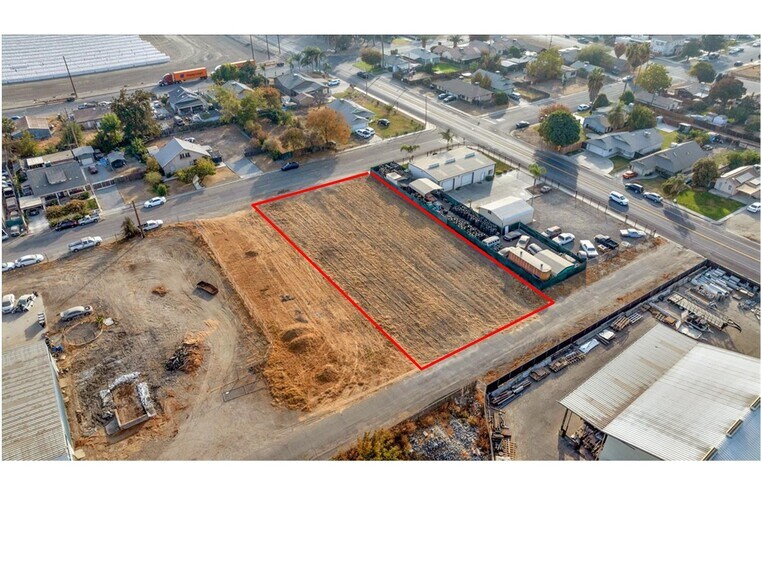 724 Grace Curv, Corcoran, CA for sale - Building Photo - Image 2 of 6