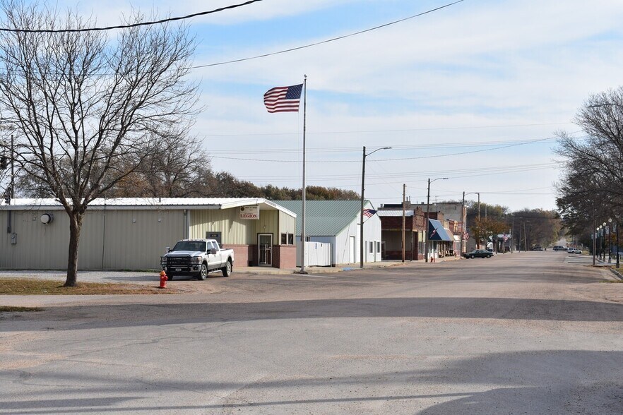 500 Main Rd, Valparaiso, NE for sale - Building Photo - Image 3 of 3