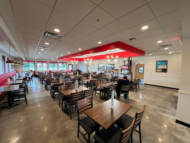 2212 Denny Ave, Pascagoula, MS for sale - Building Photo - Image 3 of 7