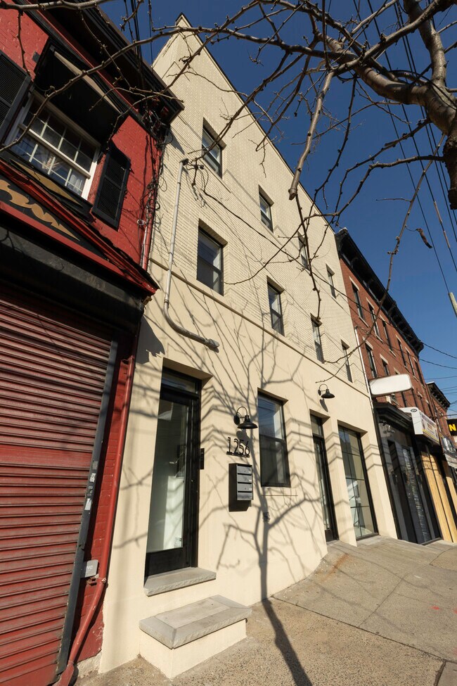 Plus de détails pour 1256 Bay St, Staten Island, NY - Multi-résidentiel à vendre