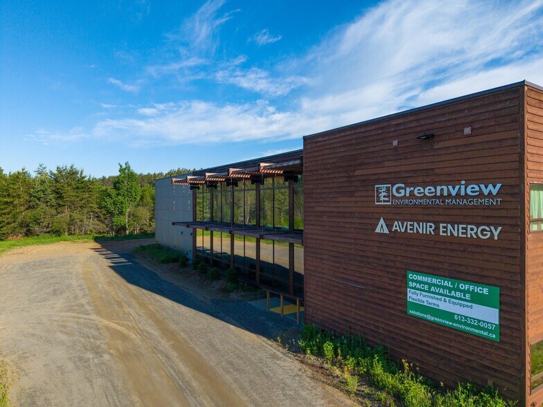 13 Commerce Crt, Bancroft, ON à vendre - Photo du bâtiment - Image 1 de 11