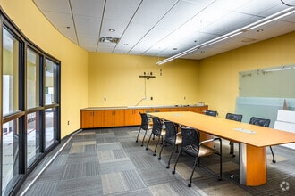 1025 N 3rd St, Lawrence, KS à louer Photo intérieure- Image 2 de 19