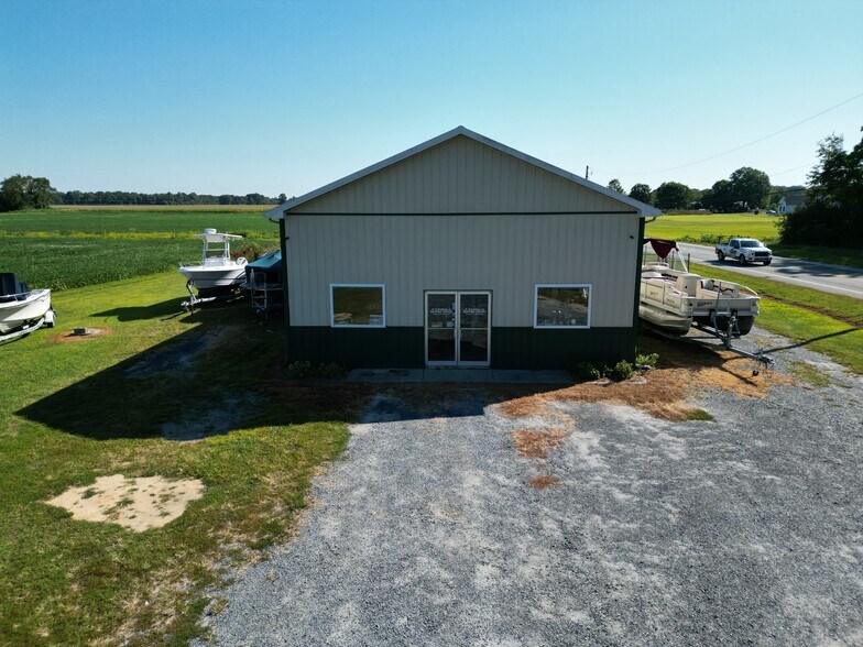 1 Commerce Ln, Ridgely, MD à vendre - Photo du bâtiment - Image 2 de 11