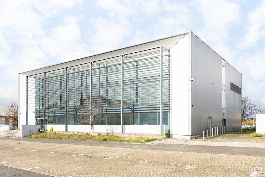 Walter Burke Way, Chatham for lease - Primary Photo - Image 1 of 6