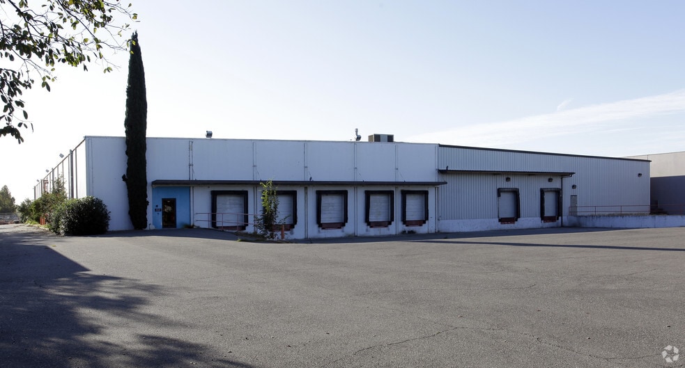 500 Santa Anita Dr, Woodland, CA for sale - Primary Photo - Image 1 of 3