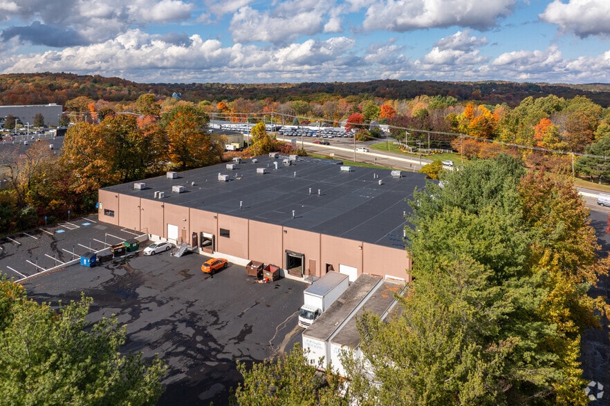 810 Boston Tpke, Shrewsbury, MA for lease - Building Photo - Image 2 of 5