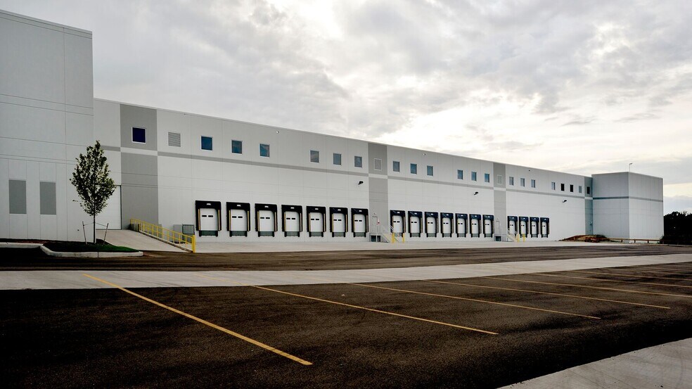 1119 W Middlesex Ave, Port Reading, NJ à louer - Photo du bâtiment - Image 2 de 10