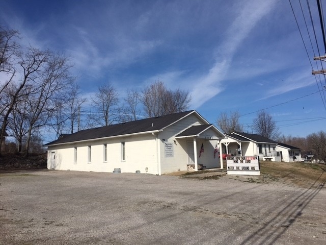 1021 Old Glasgow Rd, Scottsville, KY à vendre - Photo du bâtiment - Image 1 de 12