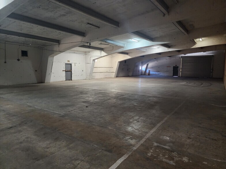 5070 Mountain Lakes Blvd, Redding, CA à vendre - Photo du bâtiment - Image 3 de 15