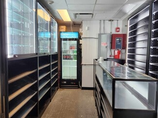 Plus de détails pour 101 Wall St, New York, NY - Commerce de détail à louer