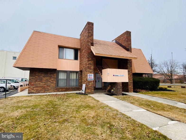 1071 E Landis Ave, Vineland, NJ à vendre - Photo du bâtiment - Image 3 de 64