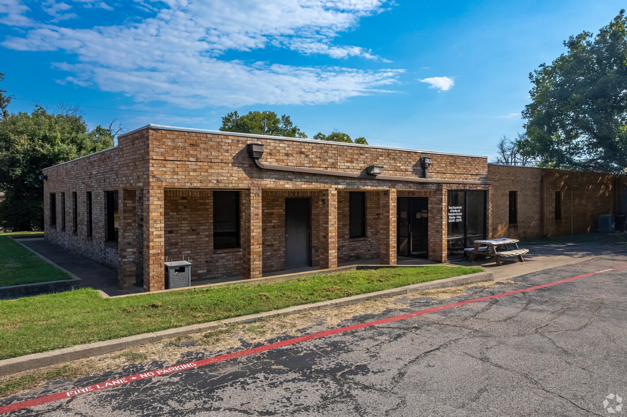 1300 N Anglin, Cleburne, TX à louer Photo principale- Image 1 de 16