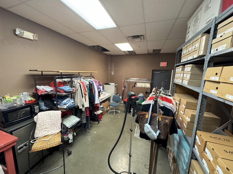 6300 Poplar Ave, Memphis, TN à louer - Photo intérieure - Image 3 de 11