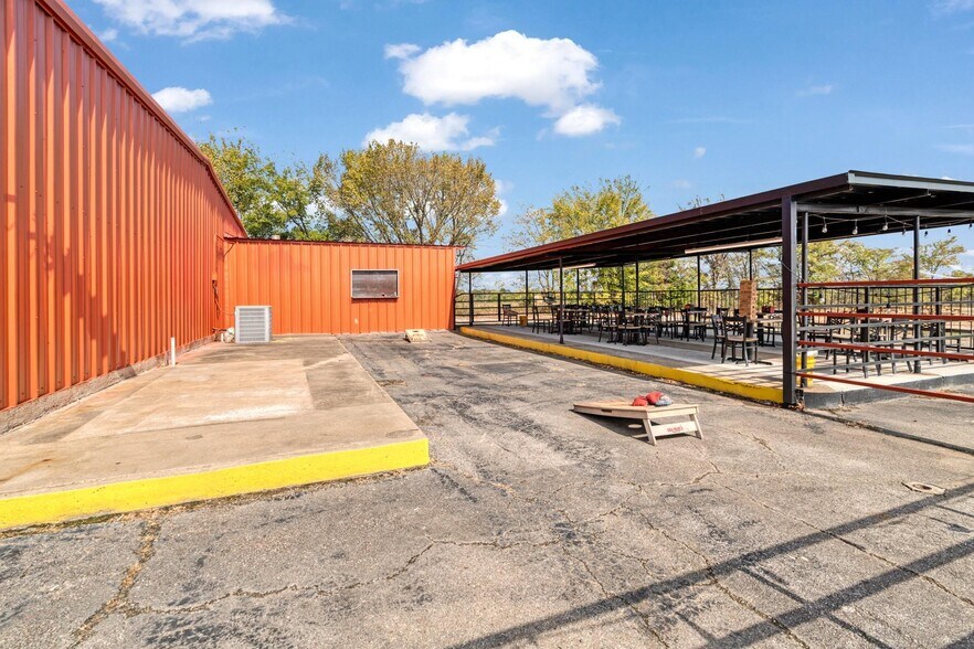 3610 N Main St, Paris, TX à vendre - Photo du bâtiment - Image 2 de 25