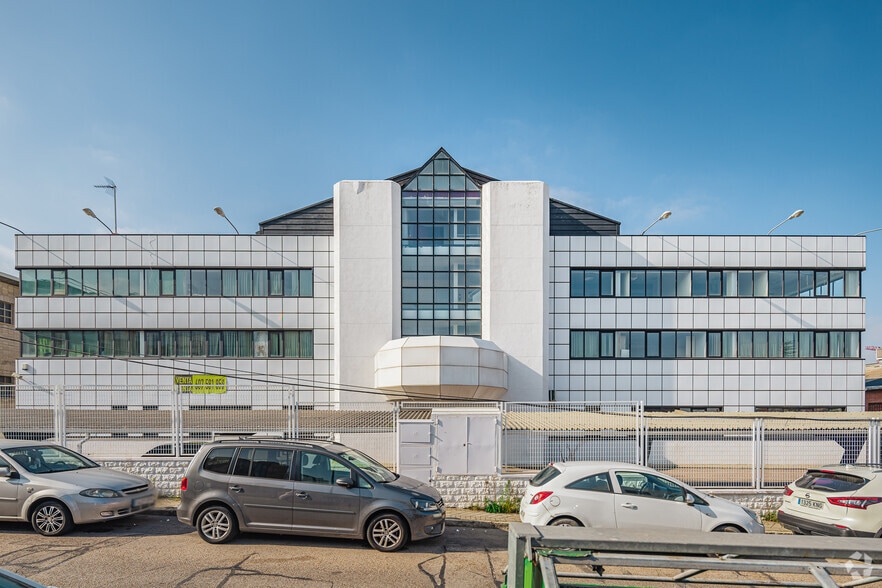 Calle Valportillo II, 7, Alcobendas, Madrid à louer - Photo du bâtiment - Image 2 de 2