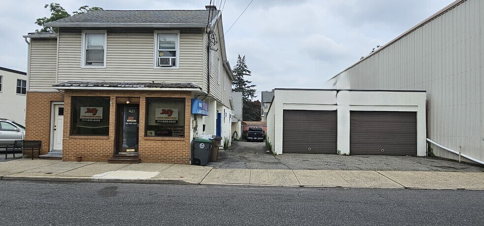 421 Fifth Ave, Pelham, NY à louer - Photo du bâtiment - Image 1 de 3