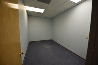 1209 Tech Blvd, Tampa, FL for lease Building Photo- Image 2 of 13