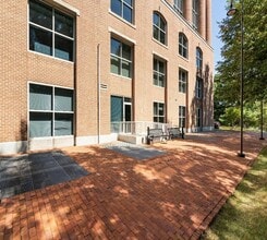 8000 Towers Crescent Dr, Vienna, VA for lease Building Photo- Image 2 of 4