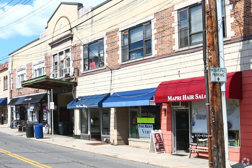 227-239 Harrison Ave, Harrison, NY for lease - Building Photo - Image 2 of 12