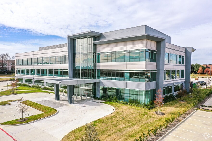 6121 N State Highway 161, Irving, TX à louer - Photo du bâtiment - Image 3 de 10