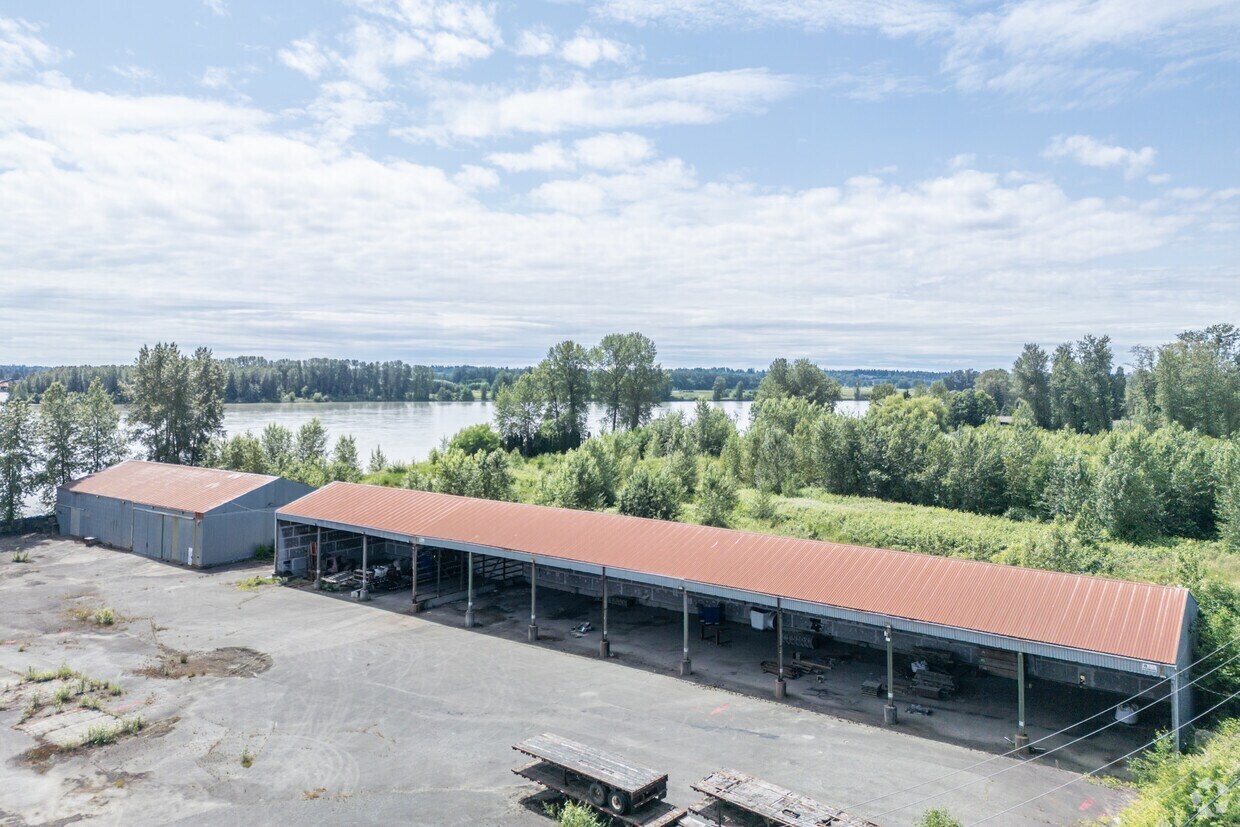 19966 Wharf St, Maple Ridge, BC à vendre Photo principale- Image 1 de 23