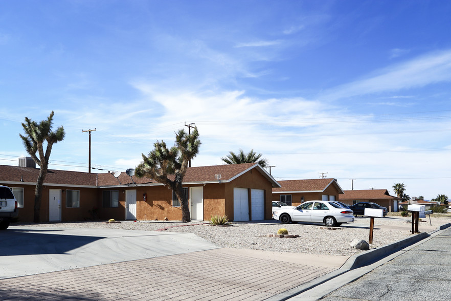 6424 Athol Ave, Twentynine Palms, CA for sale - Building Photo - Image 2 of 33