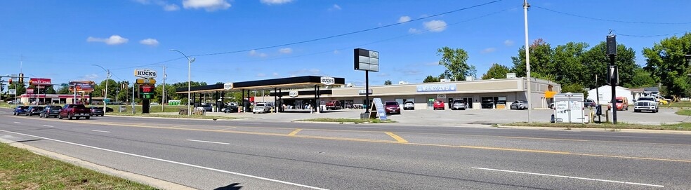 3300 Broadway St, Mount Vernon, IL for lease - Building Photo - Image 3 of 10