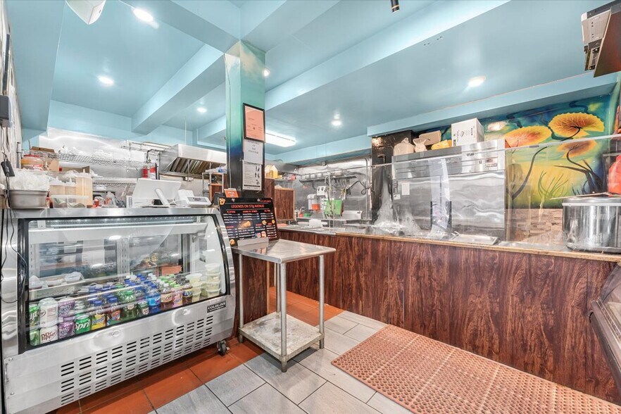 1 W 137th St, New York, NY à louer - Photo du bâtiment - Image 3 de 12