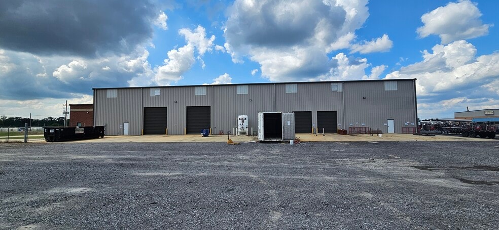 35252 E Highway 30, Geismar, LA for lease - Building Photo - Image 2 of 14