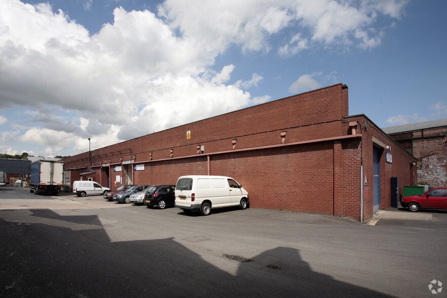 Fieldhouse Rd, Rochdale for lease - Primary Photo - Image 1 of 5