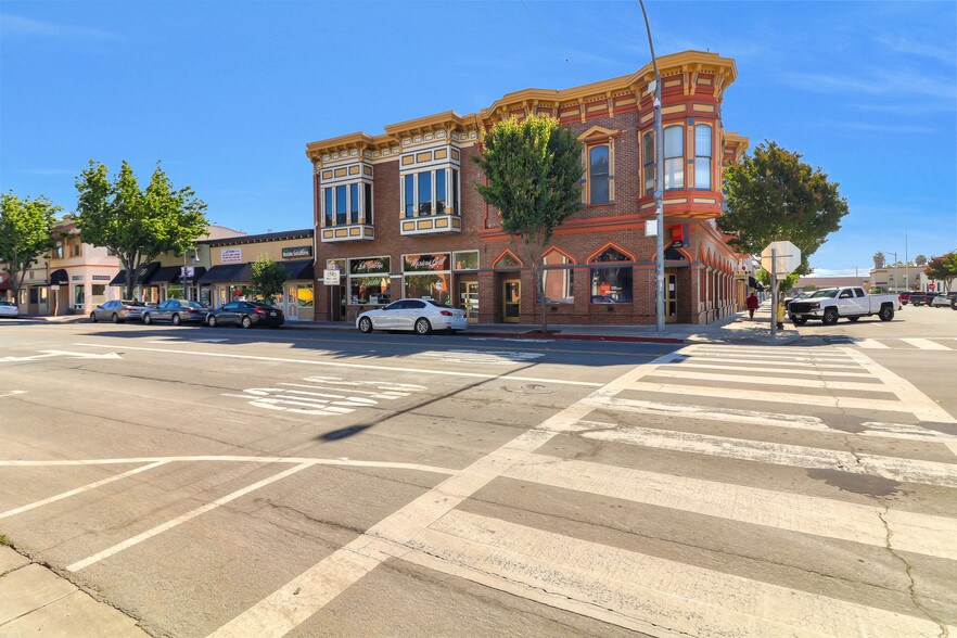 449-455 San Benito St, Hollister, CA à louer - Photo du bâtiment - Image 2 de 11