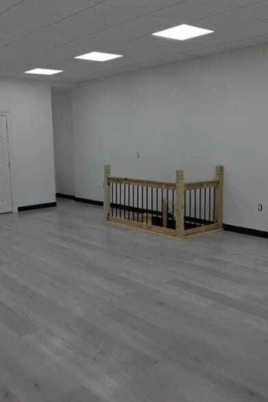 3208 31st St, Astoria, NY for lease - Building Photo - Image 3 of 6