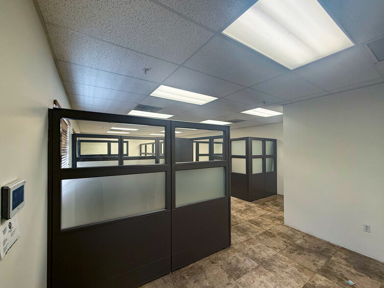 10900 NW 21st St, Miami, FL for lease - Interior Photo - Image 3 of 4