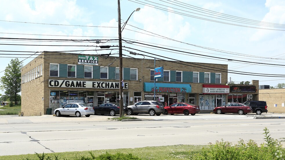 5312-5328 Warrensville Center Rd, Maple Heights, OH à louer - Photo principale - Image 1 de 2