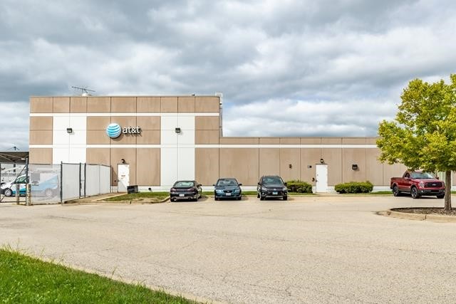 4638 Century Ct, McHenry, IL à vendre - Photo du bâtiment - Image 1 de 1