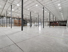 235 Rue Isabey, Montréal, QC à louer Photo intérieure- Image 2 de 10